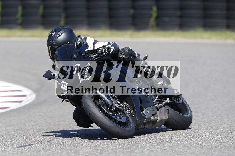 /Archiv-2025/48 25.08.2025 Cornu Master School ADR/rot-rouge/34